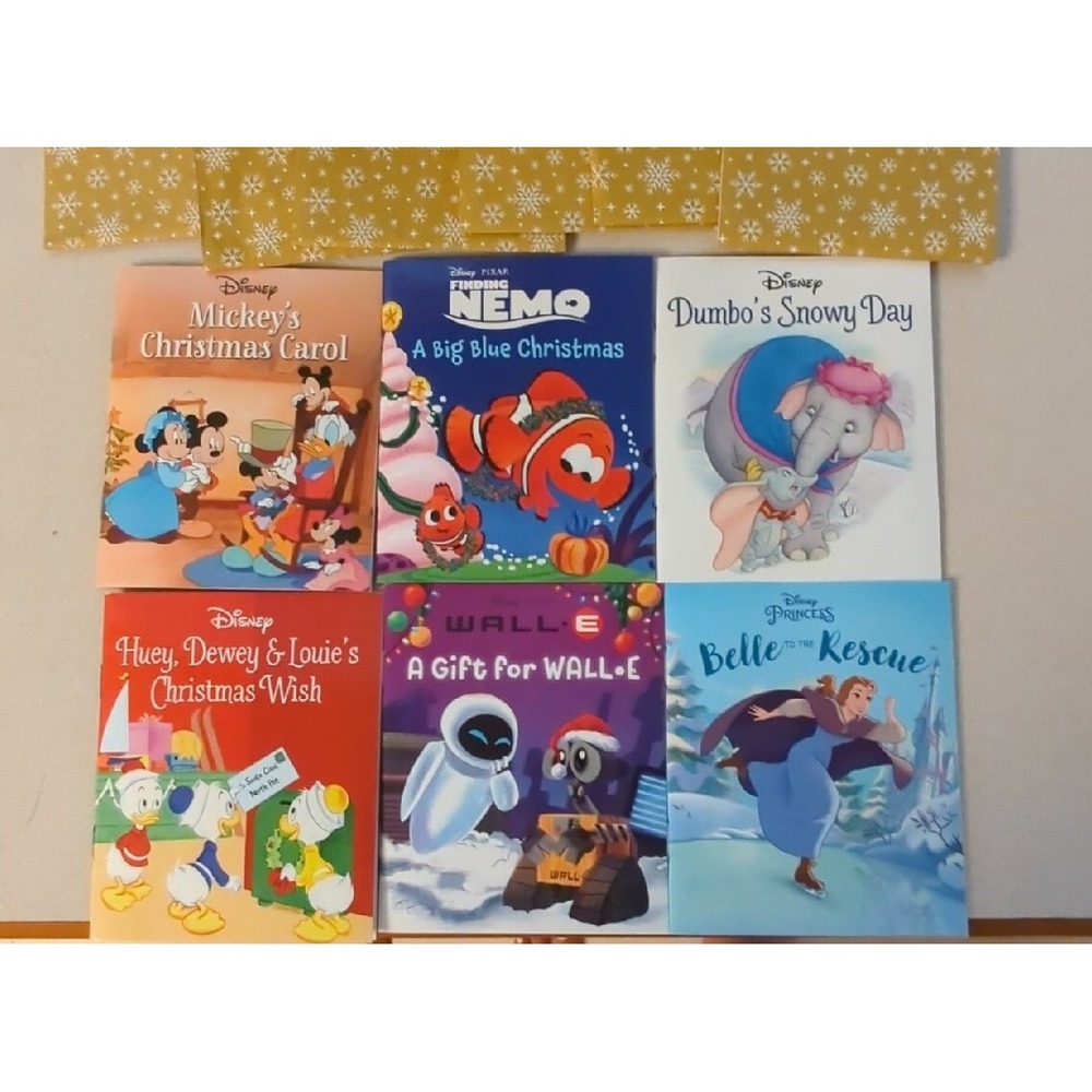 6 Disney Mini Readers, Autumn Publishing. 5 "x 5"